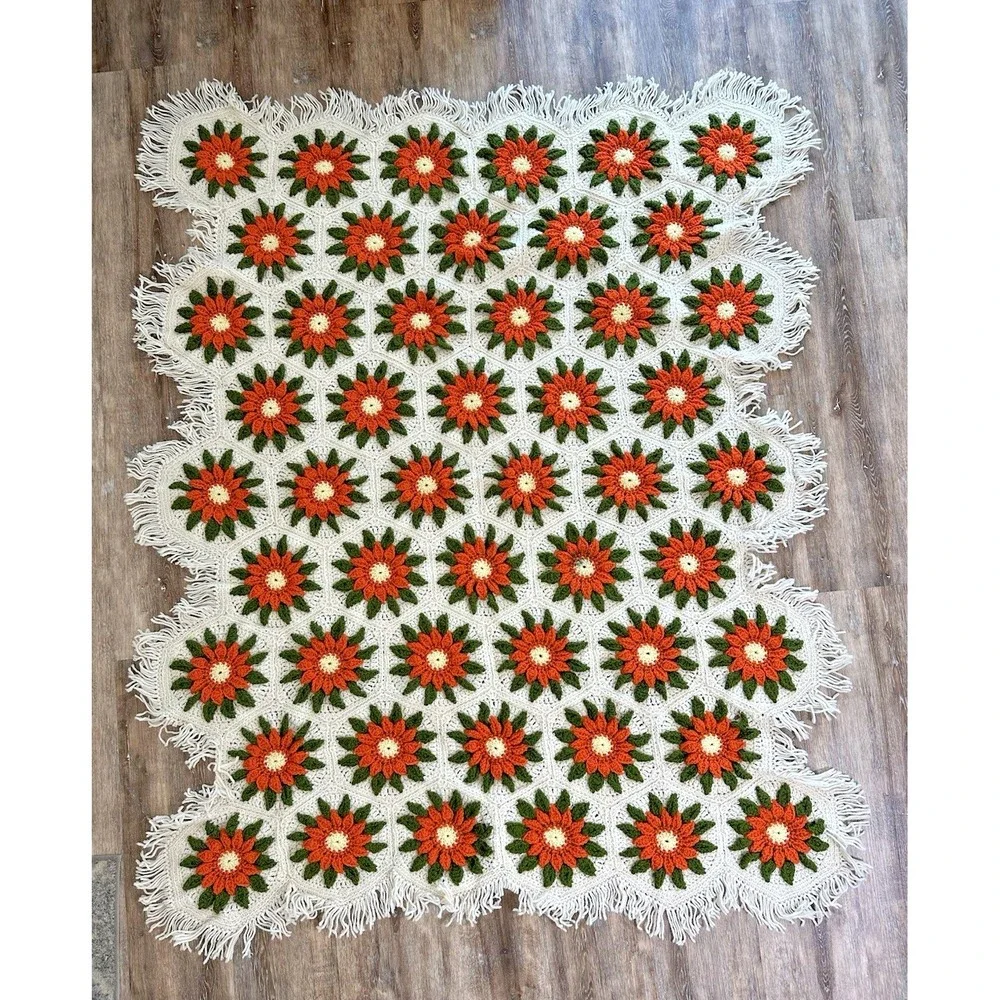 Vintage Handmade Crochet Blanket Poinsettia Flower Red White 3D Fringe